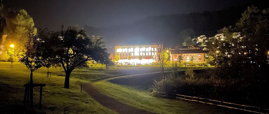 N&auml;chtliche Beleuchtung beim Burgweiher